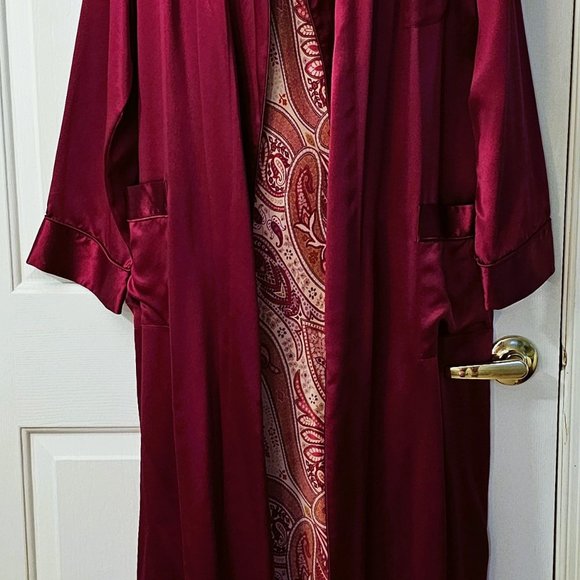 NWOT Target Womens Nightgown & Robe Set Long 100% Silk Red Paisley Small - Picture 11 of 16